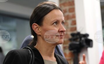 Служебният министър на иновациите Ирена Младенова обсъди с председателя на БАН Евелина Славчева трансфера на технологии и засилване на сътрудничеството Служебният министър на иновациите Ирена Младенова обсъди с председателя на БАН Евелина Славчева трансфера на технологии и засилване на сътрудничеството