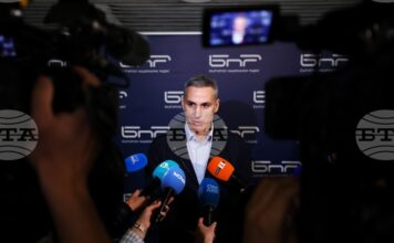 Служебното правителство се готви да предаде властта, като каже какво е свършило и къде са критичните точки, каза Андрей Гюров