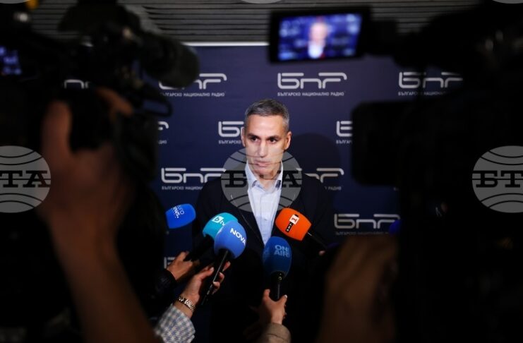 Служебното правителство се готви да предаде властта, като каже какво е свършило и къде са критичните точки, каза Андрей Гюров