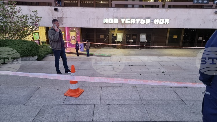 Софийската районна прокуратура води разследване, свързано с тежка телесна повреда на момчето, паднало от парапет на НДК