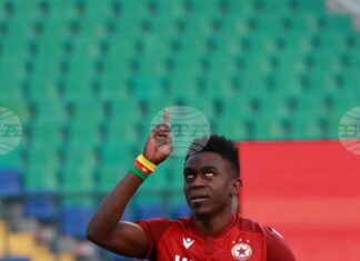 Сръбският шампион Цървена звезда (Белград) се интересува от халфа на ЦСКА Джеймс Eтo'o, твърди камерунско издание