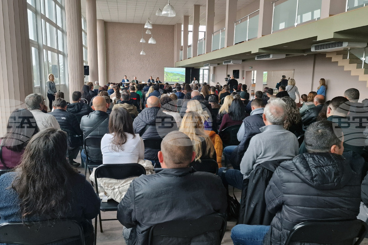 Стандартите, които трябва да изпълнят земеделците, за да получат плащания по Кампания 2026, бяха представени на среща в Шумен