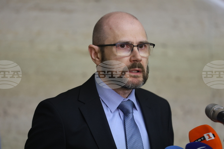 Ще опитаме да спомогнем за по-добри правила, които не превръщат съда в инструмент за атака срещу медиите, каза служебният министър Янкулов