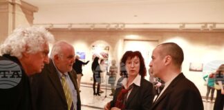 Стилът на Антони Георгиев мога да нарека естетика на паметта, каза доц. Георги Лозанов при откриването на фотоизложбата „Споделена памет“