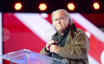 Стив Банън спечели дело пред Върховния съд, което вероятно ще доведе до отмяна на присъдата му за отказ да свидетелства пред Конгреса Стив Банън спечели дело пред Върховния съд, което вероятно ще доведе до отмяна на присъдата му за отказ да свидетелства пред Конгреса