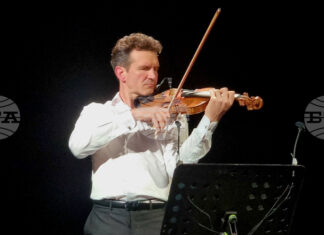 Светлин Русев вдигна на крака публиката на соловия си концерт в София