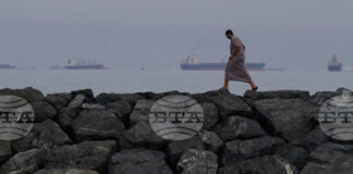 Трафикът през Ормузкия проток се увеличава през последните дни, отчита компания за данни за корабоплаването