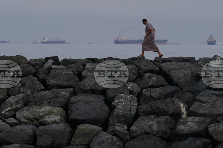 Трафикът през Ормузкия проток се увеличава през последните дни, отчита компания за данни за корабоплаването