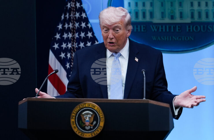 Тръмп заяви, че разположените около Иран американски военни сили ще останат на място до пълното спазване на примирието от Техеран