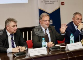 Трябва да изградим политика, основана на знания и данни, заяви служебният министър на околната среда и водите Юлиян Попов