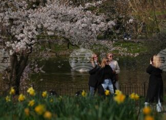 Туристите от Азия и Близкия изток към европейски страни намаляват през март заради войната в Иран