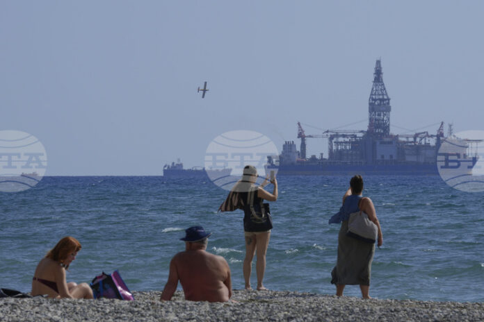 Турската държавна петролна компания и „ТоталЕнерджис“ подписаха споразумение за проучвания за нефт и газ в Черно море