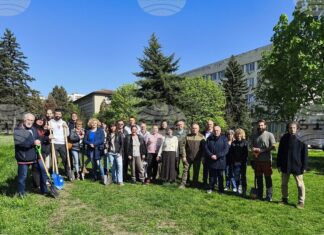 Учени от институти на Българската академия на науките участваха в инициатива за залесяване на кампуса на Научен комплекс 1