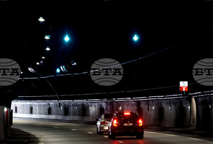 Възстановено е движението в тунел „Витиня“ на АМ „Хемус“ в посока София, съобщиха от АПИ