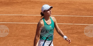 Виктория Томова отпадна в първия кръг на турнира по тенис в Щутгарт