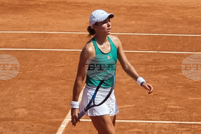 Виктория Томова отпадна в първия кръг на турнира по тенис в Щутгарт