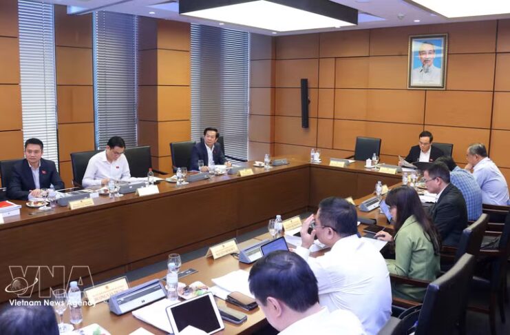 ВНА: Виетнамското правителство внесе проектозакон за гъвкави данъчни прагове и удължено стимулиране на електрическите превозни средства