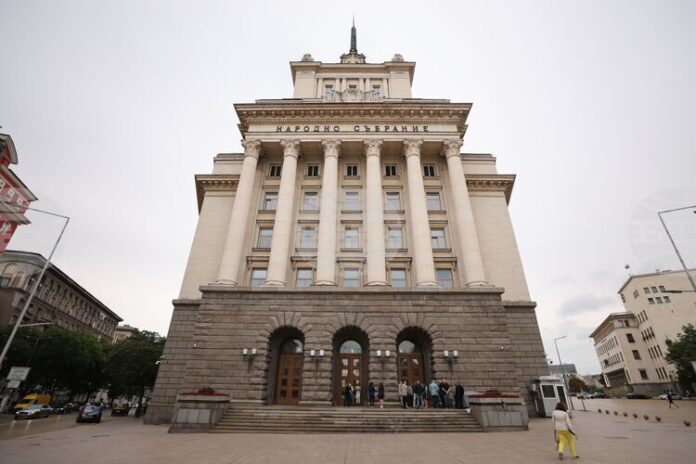 Временна организация на движението се въвежда в центъра на София в неделя заради провеждането на парламентарните избори