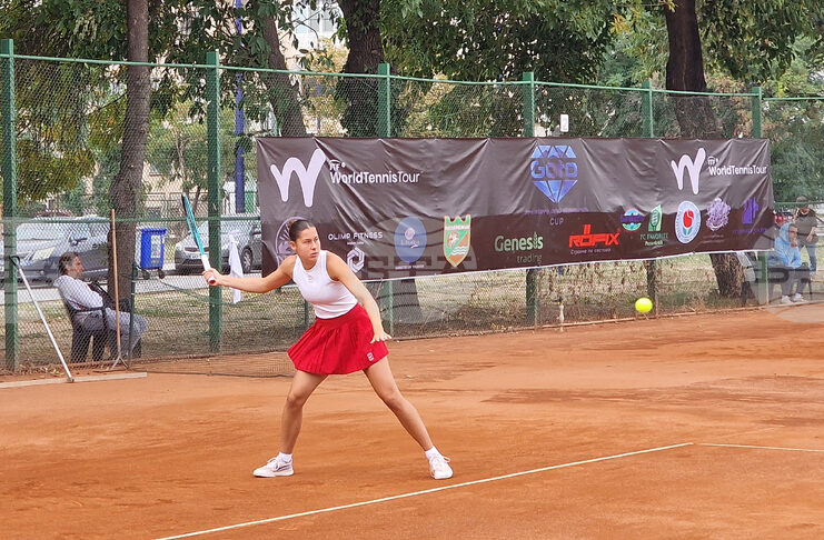 Янева и Енчева отпаднаха на четвъртфиналите на сингъл на турнир по тенис във Франция