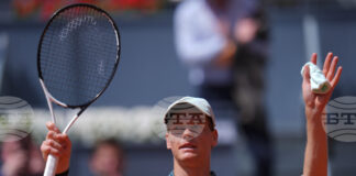 Яник Синер продължава към полуфиналите на турнира по тенис в Мадрид след успех в два сета над испански младок