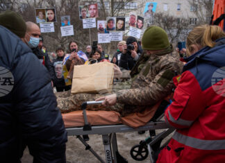 Зеленски: Посрещнахме у дома 175 военнослужещи и 7 цивилни след плен в Русия