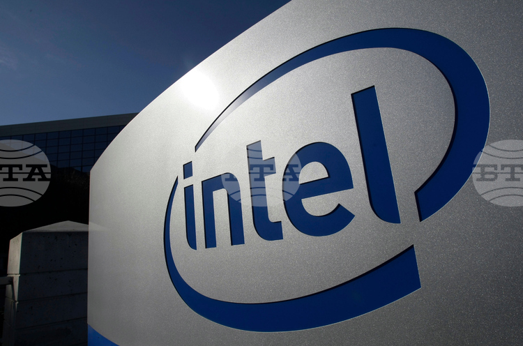 „Интел“ изненада пазарите с тримесечни резултати над очакванията, подкрепени от бума на изкуствения интелект