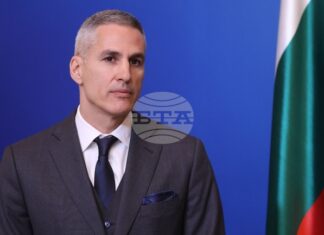 служебният министър-председател Андрей Гюров
