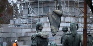 Паметника на Съветската армия