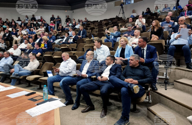 Общинският съвет във Варна провежда редовно заседание