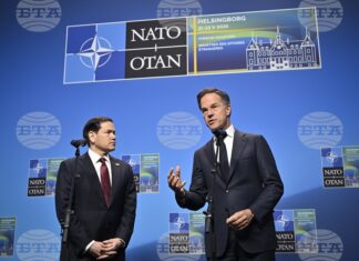 Тръмп обърка НАТО: първо изтегля войски, после праща 5000 в Полша Държавният секретар на САЩ Марко Рубио и Марк Рюте