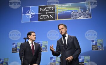 Тръмп обърка НАТО: първо изтегля войски, после праща 5000 в Полша Държавният секретар на САЩ Марко Рубио и Марк Рюте