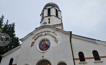 Безвъзмездна инициатива за възстановяване и обновяване на паметниците на починалите старозагорски митрополити започна в храм „Св. Димитър“