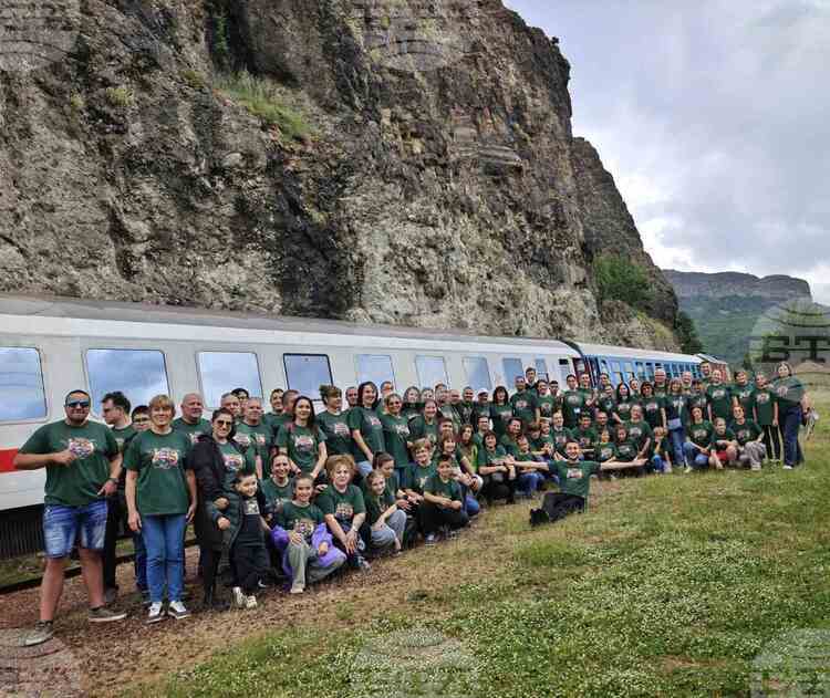 Близо 400 души са пътували с туристическите композиции на БДЖ в Източните Родопи този уикенд
