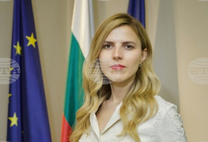 Денят на Европа е символ на мира, единството и общите европейски ценности, заявява министърът на външните работи Велислава Петрова