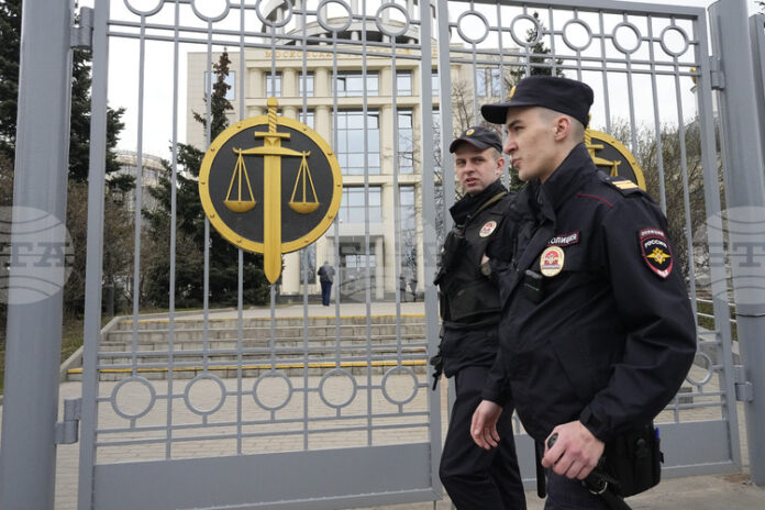 Двама руски учени, специалисти по хиперзвукови технологии, бяха осъдени на по 12 години и половина затвор по обвинения в държавна измяна