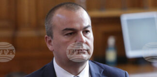 Екипът на Министерството на земеделието и храните посрещна новия министър Пламен Абровски