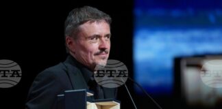 Филмът Fjord на румънския режисьор Кристиан Мунджиу бе отличен със „Златната палма“ на кинофестивала в Кан