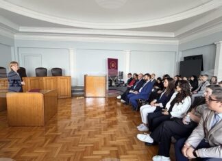 Група от 35-ма студенти по право във Великотърновския университет „Св.св. Кирил и Методий“ се запознаха с дейността на Конституционния съд