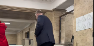 Делян Пеевски вече влиза откъм "Дондуков"