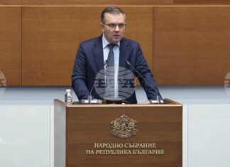 Противодействието на корупцията следва да бъде безусловен национален приоритет, заяви министърът на правосъдието Николай Найденов
