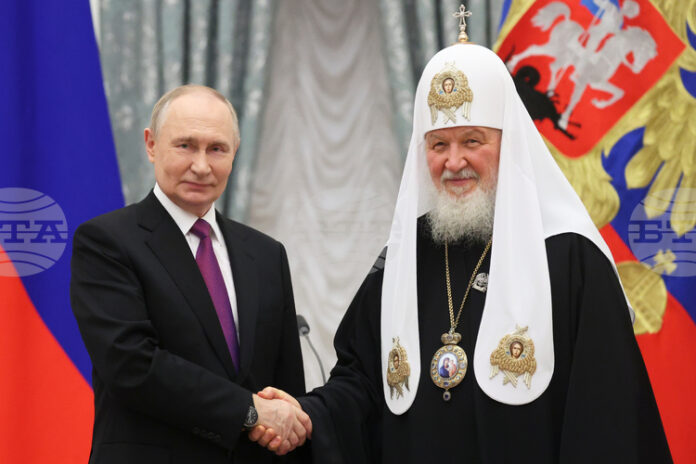 Путин поздрави руския патриарх за Деня на победата