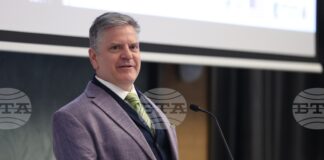 Трафикът на хора остава един ужасен бич на нашия свят, каза временно изпълняващият длъжността посланик на САЩ на конференция в София