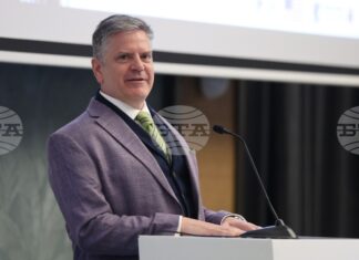 Трафикът на хора остава един ужасен бич на нашия свят, каза временно изпълняващият длъжността посланик на САЩ на конференция в София Трафикът на хора остава един ужасен бич на нашия свят, каза временно изпълняващият длъжността посланик на САЩ на конференция в София