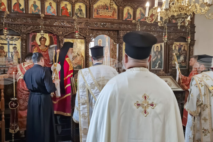 Варненският и Великопреславски митрополит Йоан отслужи литургия в църквата "Св. Варненският и Великопреславски митрополит Йоан отслужи литургия в църквата "Св. св. Константин и Елена" в с. Осмар за храмовия ѝ празник