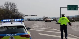 Временно движението по магистрала "Хемус“ при 9-и км в посока Варна се осъществява в изпреварващата лента