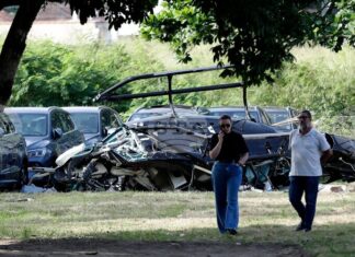 Американският певец и комедиант Оливър Трий вероятно е бил на борда на единия от двата катастрофирали хеликоптера в Рио де Жанейро
