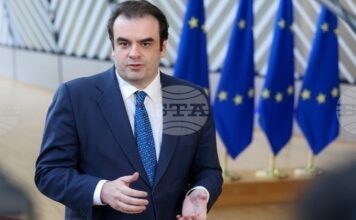 АНА-МПА: Гръцкият финансов министър Кириакос Пиеракакис се срещна с ръководителя на МВФ Кристалина Георгиева в Брюксел АНА-МПА: Гръцкият финансов министър Кириакос Пиеракакис се срещна с ръководителя на МВФ Кристалина Георгиева в Брюксел