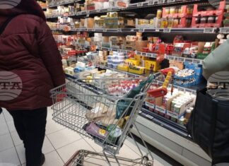 България е втора в ЕС по годишен ръст на продажбите на дребно през април, отчита Евростат