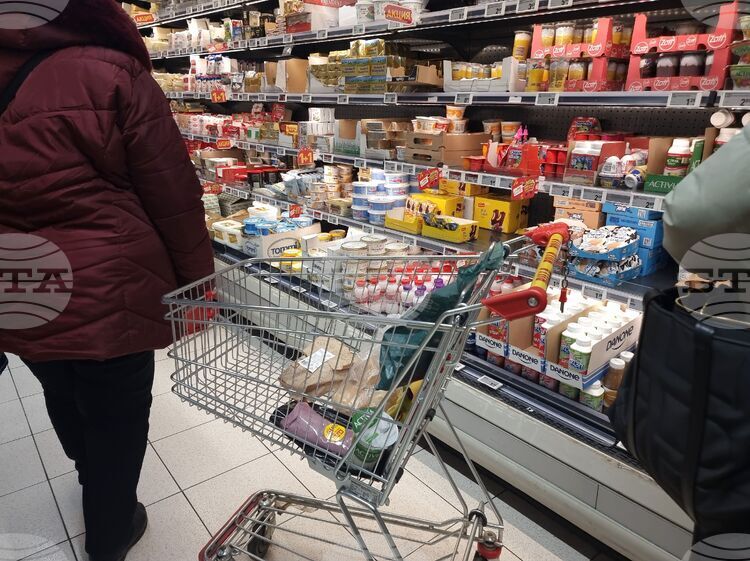 България е втора в ЕС по годишен ръст на продажбите на дребно през април, отчита Евростат