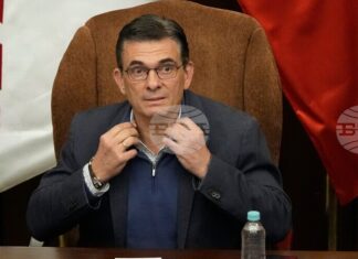 Боливийският президент подписа споразумение с водещ синдикат след 50 дни антиправителствени протести